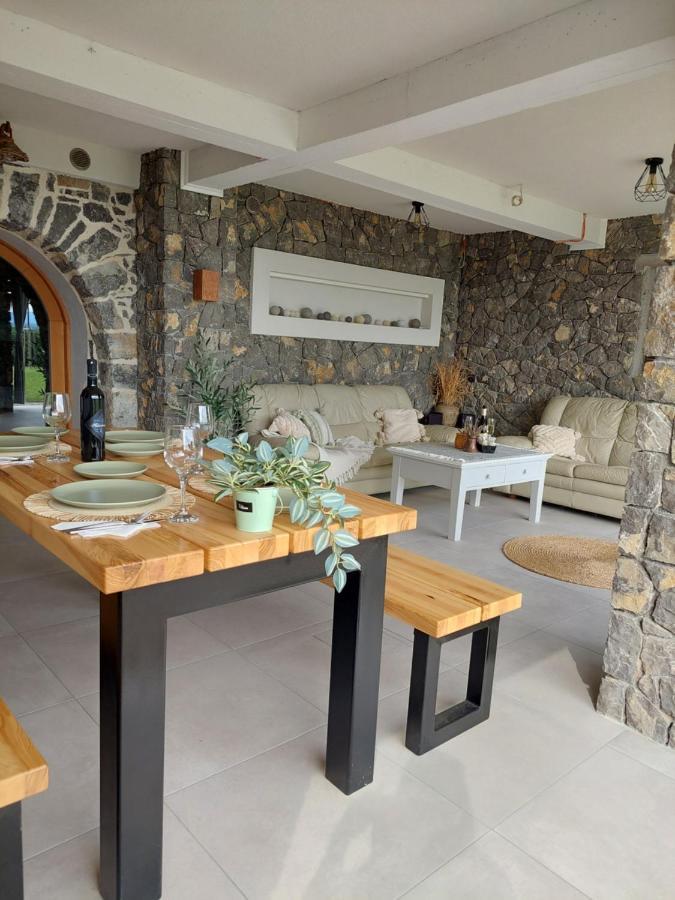 Vineyard Cottage Lan Na Hribu Semic Exteriér fotografie